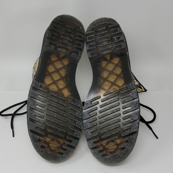 Dr. Martens Women's 1460 8-Eye Boot Butterfly Yellow Boots Shoes Size 8 New - Picture 7 of 9